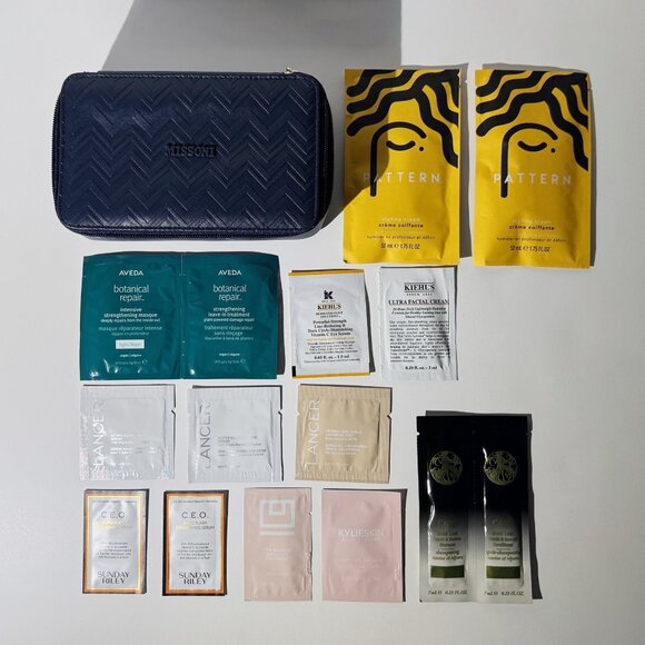 Beauty Bungle: Missoni Cosmetic Bag with La Mer Renewal Oil + Skincare Samples - Picture 2 of 3